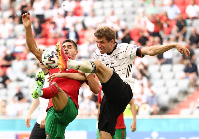 德国队完胜丹麦队，辛杜关键制胜